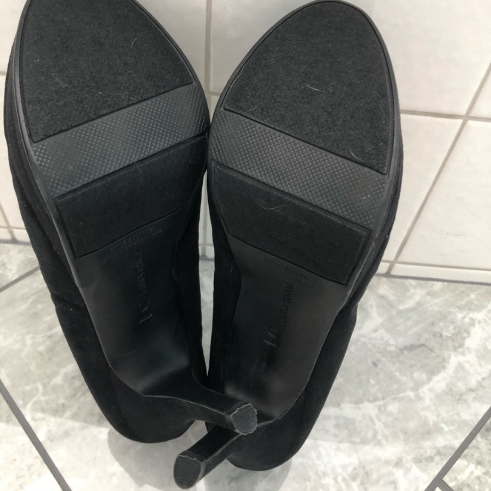 Black Suede Platform High Heel Pumps - Picture 6 of 6